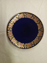 Load image into Gallery viewer, Vintage Hutschenreuther Cups, Saucers and Bread Plates