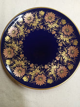 Load image into Gallery viewer, Vintage Hutschenreuther Cups, Saucers and Bread Plates